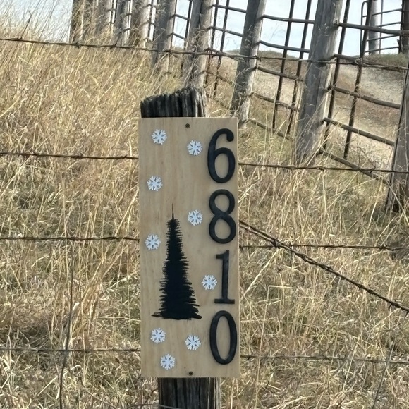 New wood hand made winter theme painted sign (each sign custom made to order) - Picture 1 of 1